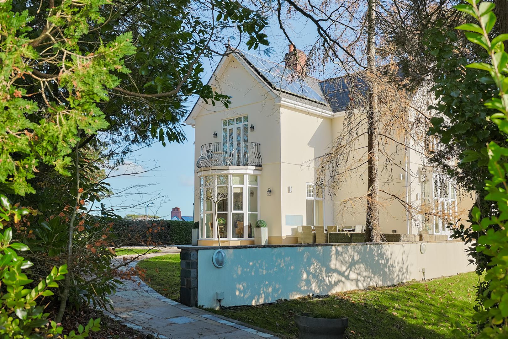 Uplands, Gowerton, Swansea, SA4 3ET